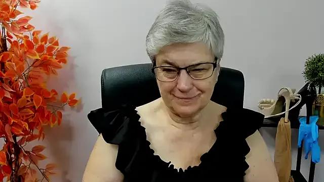 IrisDream from StripChat