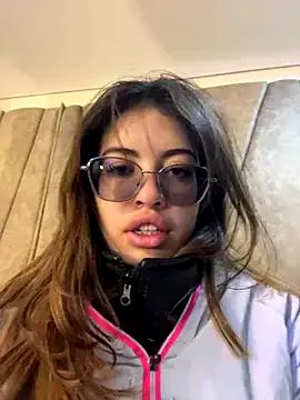 Isabela_Colins from StripChat is Freechat