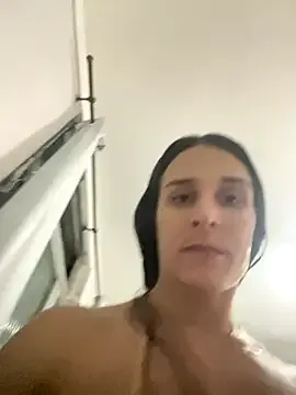 Isabelaa_ from StripChat is Freechat