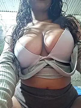 Isabelking1207 from StripChat is Freechat