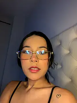 isabella-montes from StripChat is Freechat