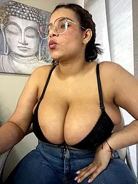 Isabella_boobd from StripChat is Freechat