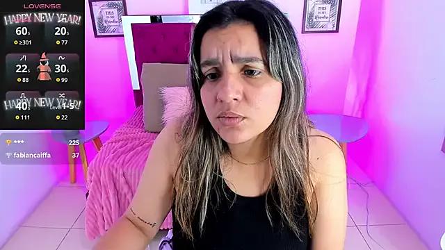 Isabella_f_w from StripChat is Freechat