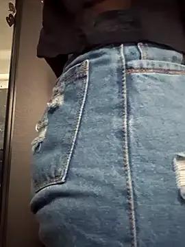 Isabella_Varella from StripChat is Freechat