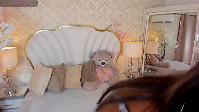 Girls: try live performances with matured performers, from dancing to quirks, in a variety of beautiful sex cams.