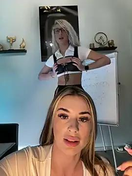 IsabellaEtthan from StripChat is Freechat