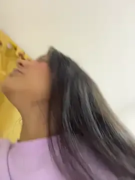 IsabellaJoness_ from StripChat is Freechat