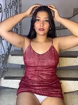 IsabellaJoness_ from StripChat is Freechat