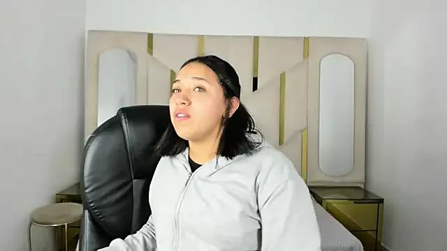 IsabellRodriguez18 from StripChat is Freechat