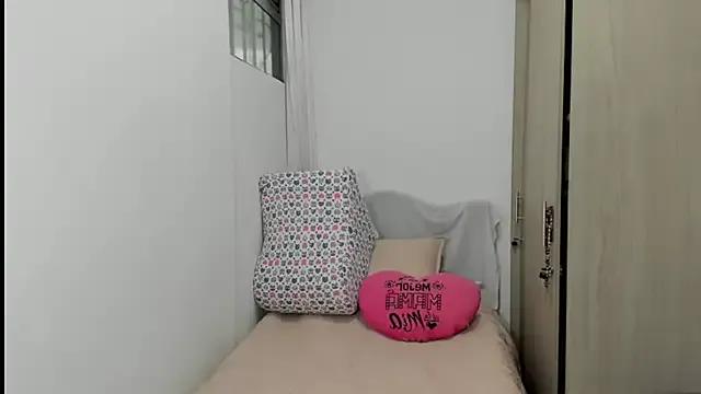 Isbettyche from StripChat is Freechat