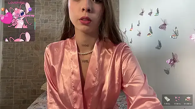 IsHollybennett from StripChat is Freechat