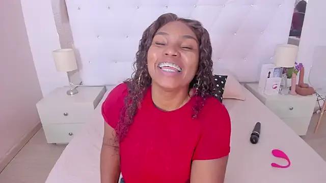 Isla_Scott from StripChat is Freechat
