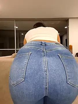 IslaBlaze from StripChat is Freechat