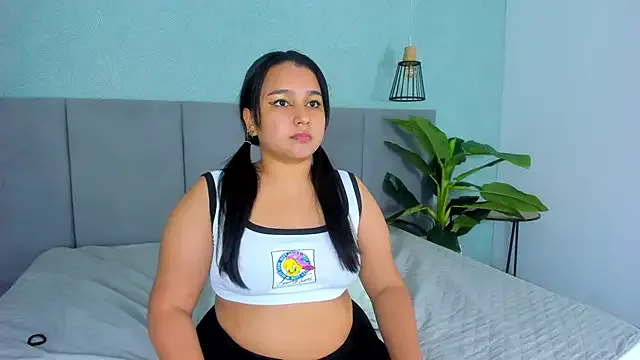 IvannaaVega from StripChat is Freechat