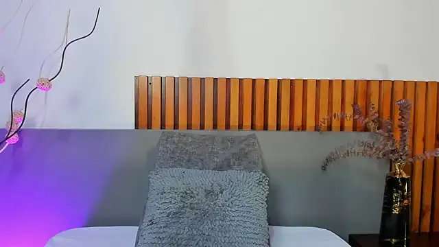 IvyJhons from StripChat