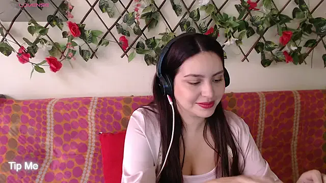 Girls: try live performances with matured performers, from dancing to quirks, in a variety of beautiful sex cams.