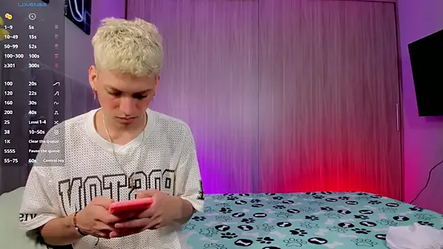 Girls: try live performances with matured performers, from dancing to quirks, in a variety of beautiful sex cams.