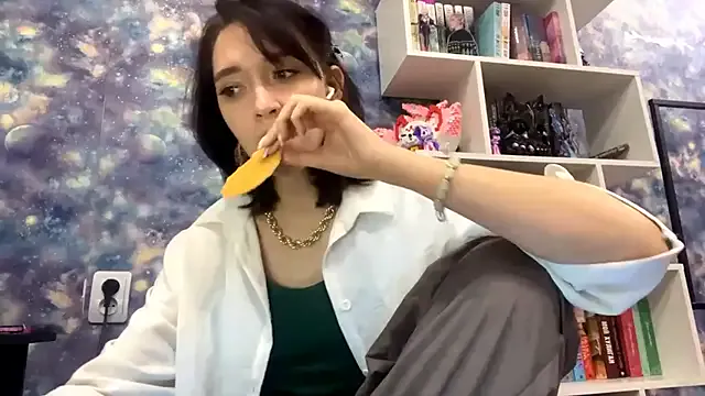 JamieRosten from StripChat is Freechat