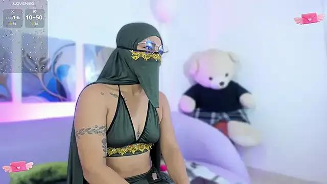 Jamila_amir from StripChat is Freechat