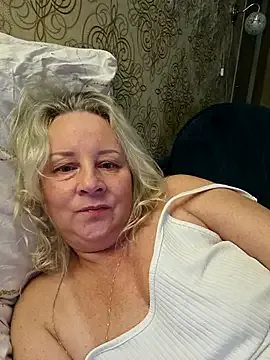 Janahotty from StripChat is Freechat