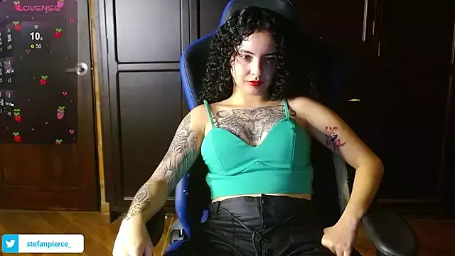 Jaydensalvatore_ from StripChat
