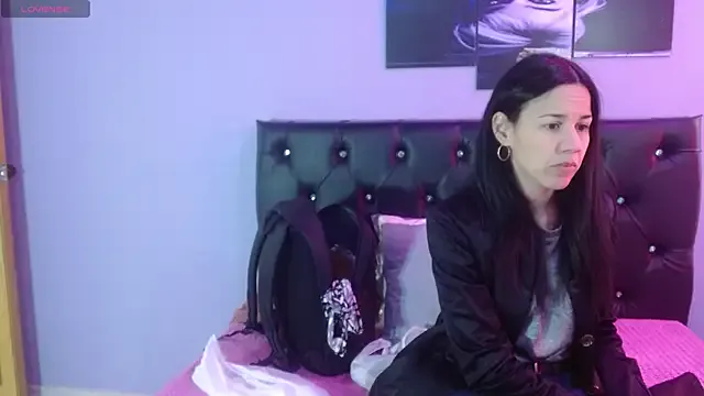 Jazmin_ny from StripChat is Freechat