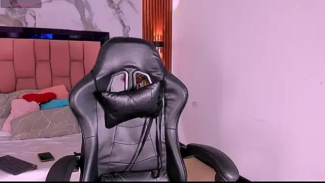 Girls: try live performances with matured performers, from dancing to quirks, in a variety of beautiful sex cams.