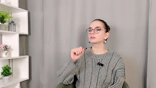 JeniseDancer from StripChat is Freechat