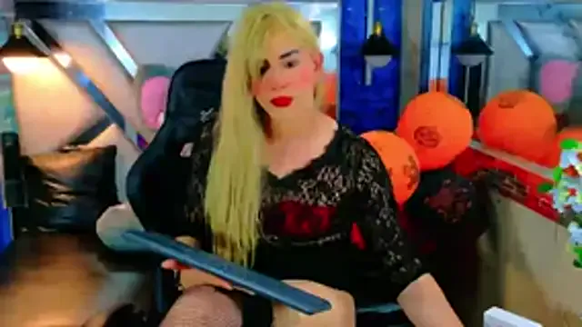 Jennfer_Winson from StripChat is Freechat