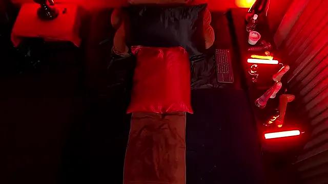 JenniferCD from StripChat