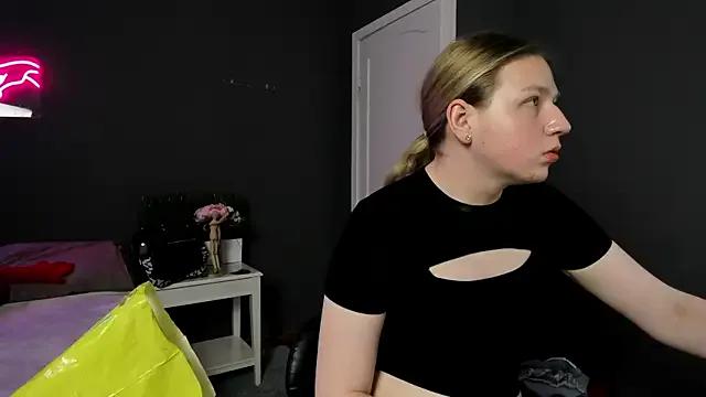 Girls: try live performances with matured performers, from dancing to quirks, in a variety of beautiful sex cams.