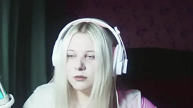 JessiAngels from StripChat is Freechat