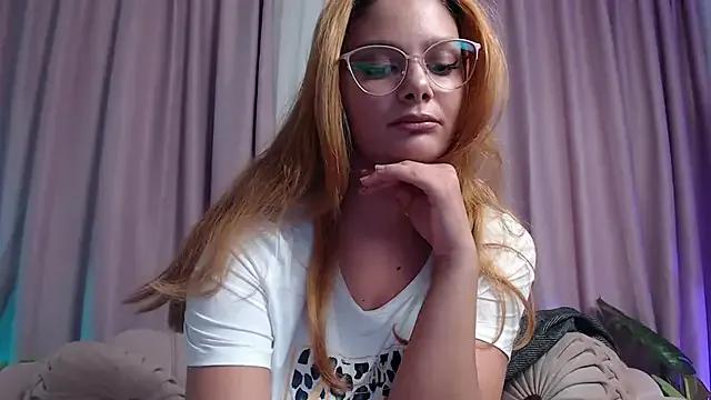 JessicaJojo from StripChat is Freechat