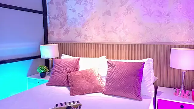 Girls: try live performances with matured performers, from dancing to quirks, in a variety of beautiful sex cams.