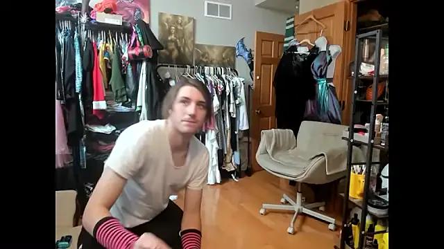 Girls: try live performances with matured performers, from dancing to quirks, in a variety of beautiful sex cams.