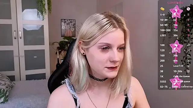 joan_loon from StripChat is Freechat