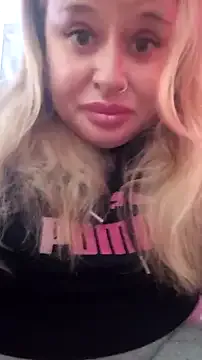 JohannasMishael from StripChat is Freechat