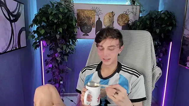 John_Weasley from StripChat is Freechat