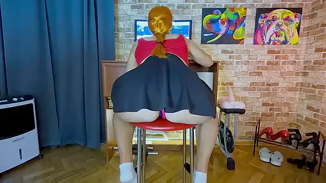 Girls: try live performances with matured performers, from dancing to quirks, in a variety of beautiful sex cams.