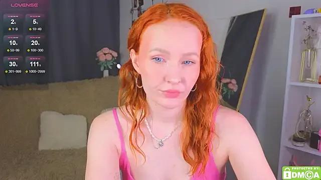 JoyceJones from StripChat is Freechat