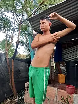 Juan_Hotcaliemte from StripChat is Freechat