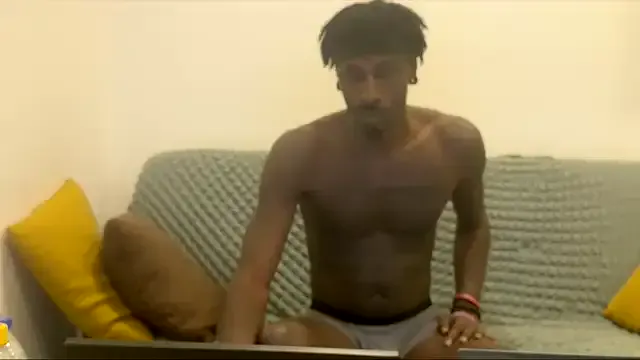 JuicyBlackD83 from StripChat is Freechat