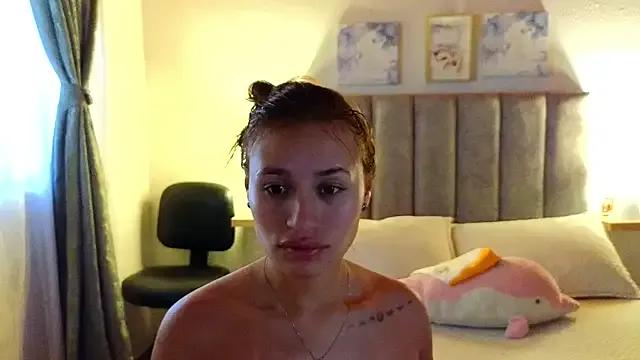 juliana-mancini from StripChat is Freechat
