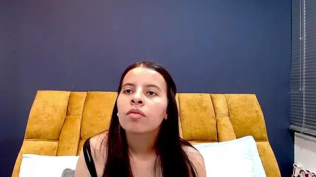 Juliawaine from StripChat is Freechat
