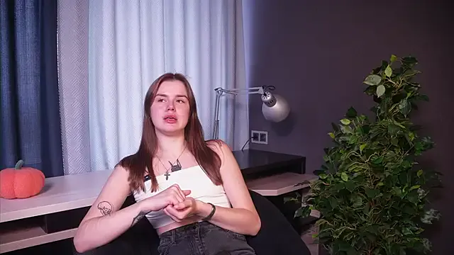 Girls: try live performances with matured performers, from dancing to quirks, in a variety of beautiful sex cams.