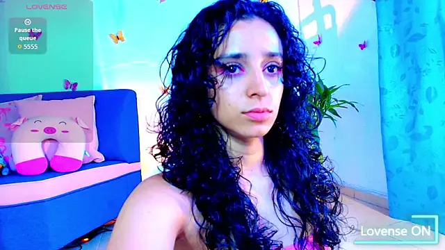 Juliet_1_ from StripChat is Freechat