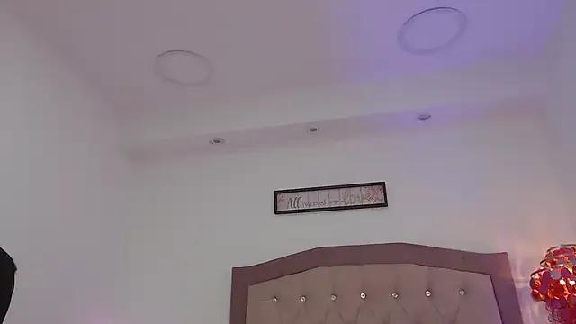 Juliet_Queen from StripChat is Freechat