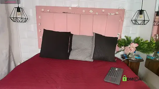 Julieta_Sabino from StripChat is Freechat