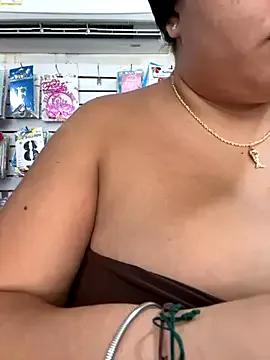 Julietafosters from StripChat is Freechat