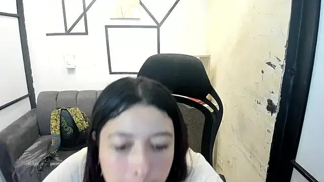JulietaKane from StripChat is Freechat